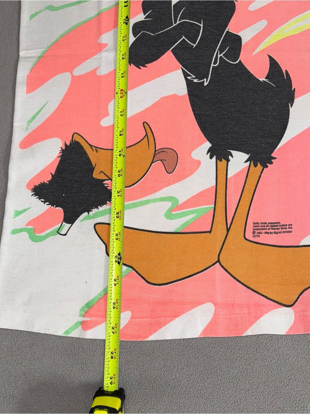 Vintage Looney Tunes Daffy Duck All Over Print T-shirt Size M Cartoon Pop Art - Picture 6 of 6